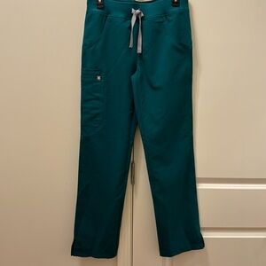 FIGS women Technical collection scrub pants